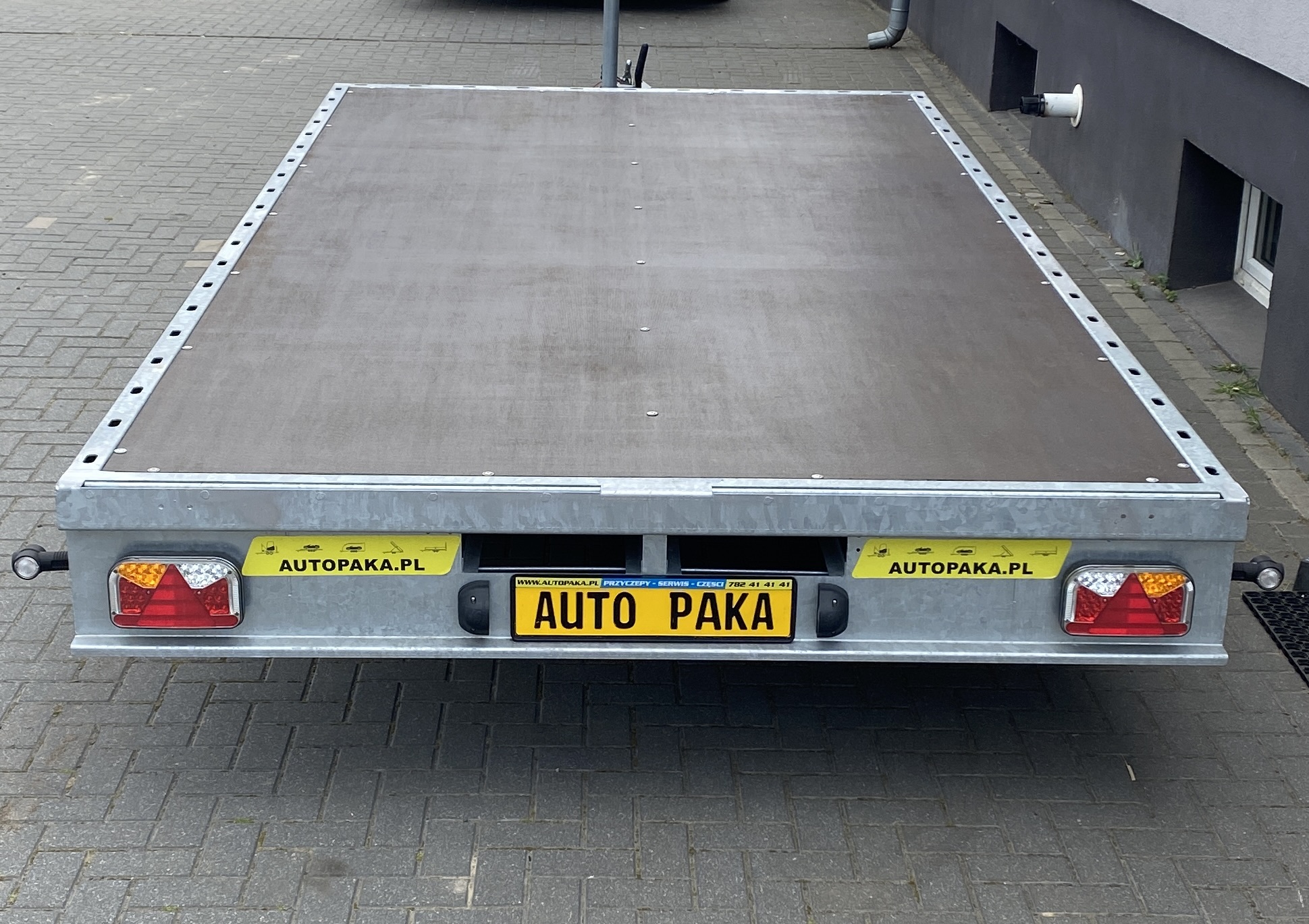 Przyczepa platforma WARK 4×2 m, DMC 2700 kg