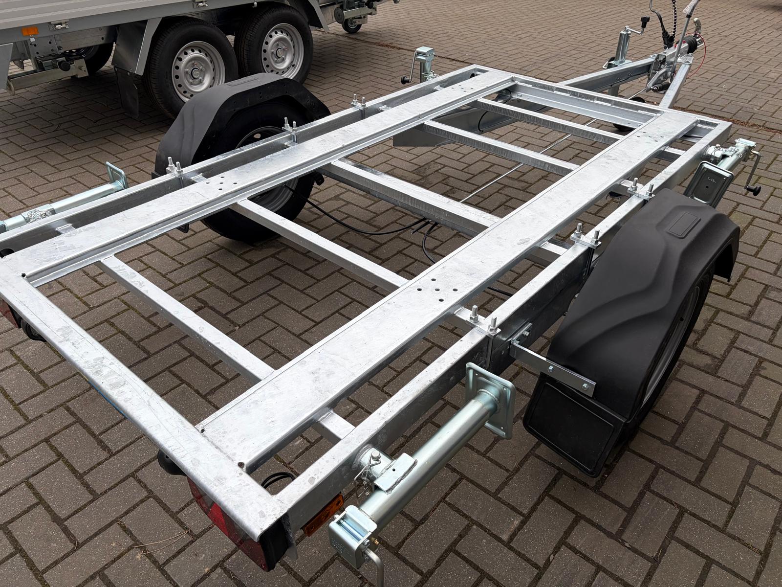 Przyczepa pod agregat WARK, 270×130 CM, DMC 1350 KG