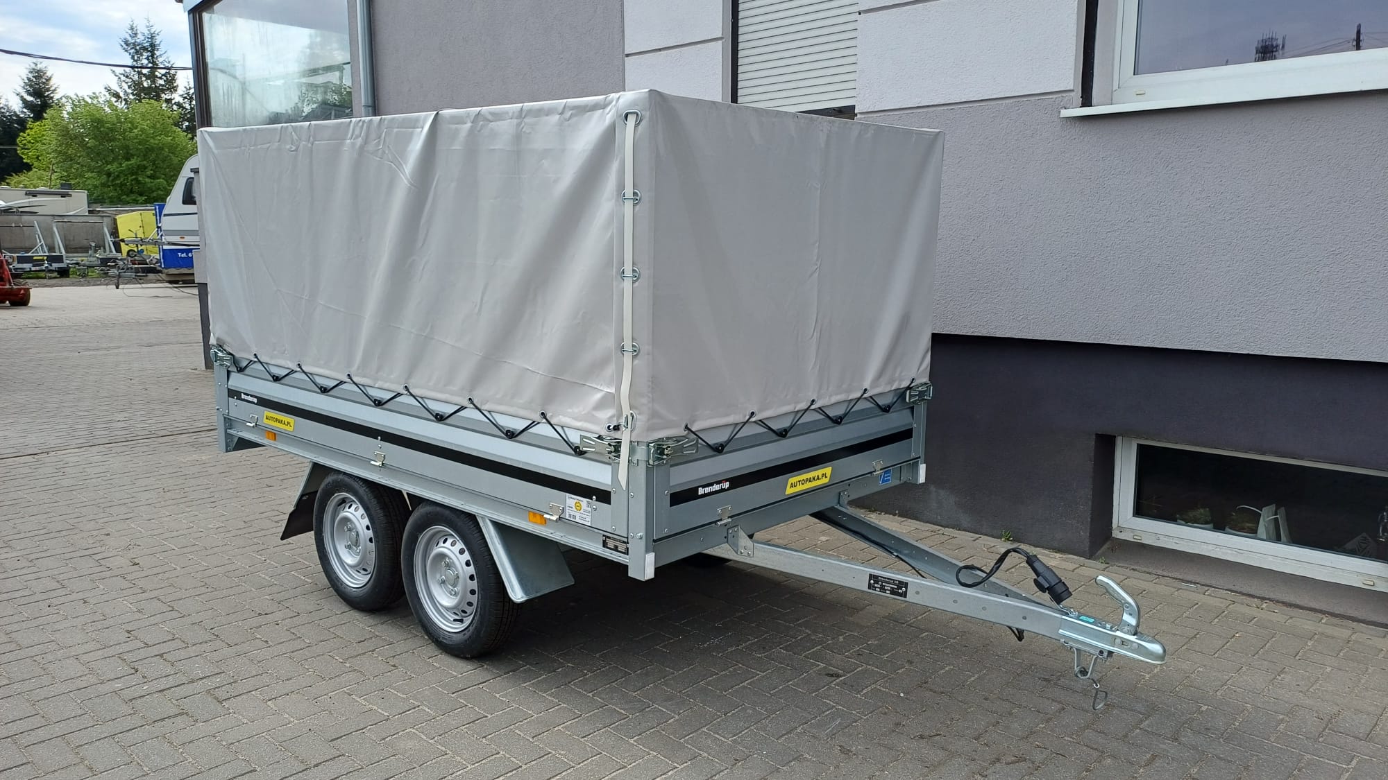 CLICK& COLLECT Przyczepka lekka dwuoosiowa Brenderup 3251stub750, 250 x 142, do 750 kg (Kopia)