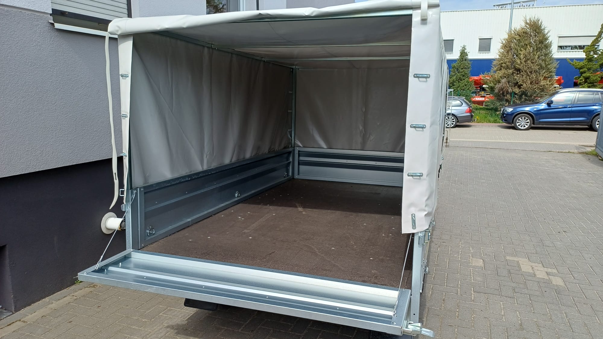 CLICK& COLLECT Przyczepka lekka dwuoosiowa Brenderup 3251stub750, 250 x 142, do 750 kg (Kopia)