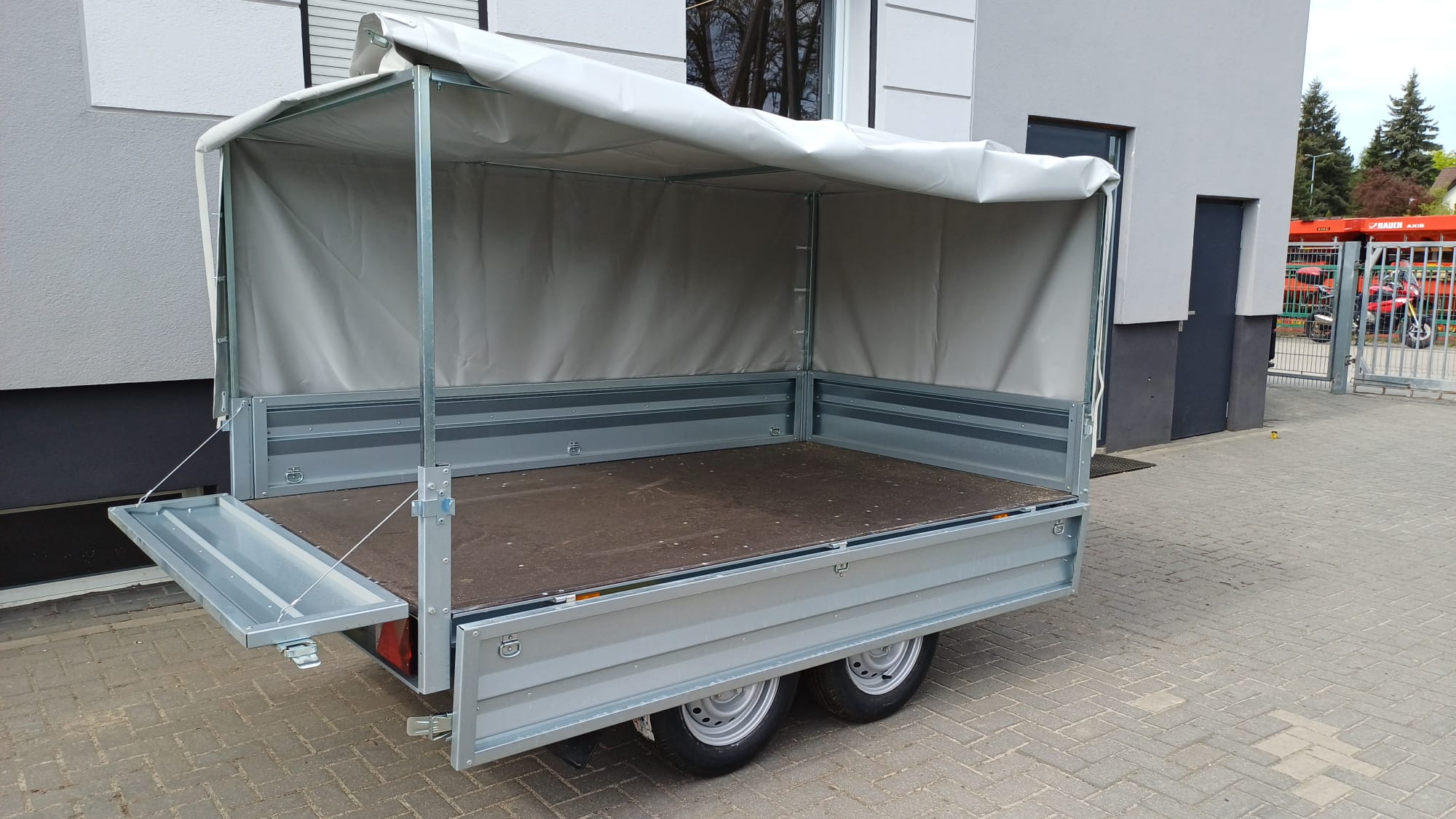 CLICK& COLLECT Przyczepka lekka dwuoosiowa Brenderup 3251stub750, 250 x 142, do 750 kg (Kopia)